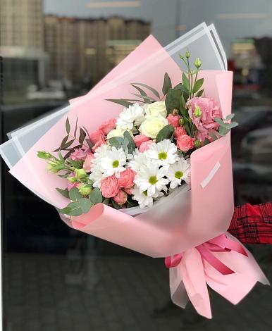 Букет цветов из: Розы, Лизиантусы и Хризантемы в Раздорской